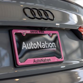 How to Choose Custom Dealer License Plate Inserts for Automotive Branding